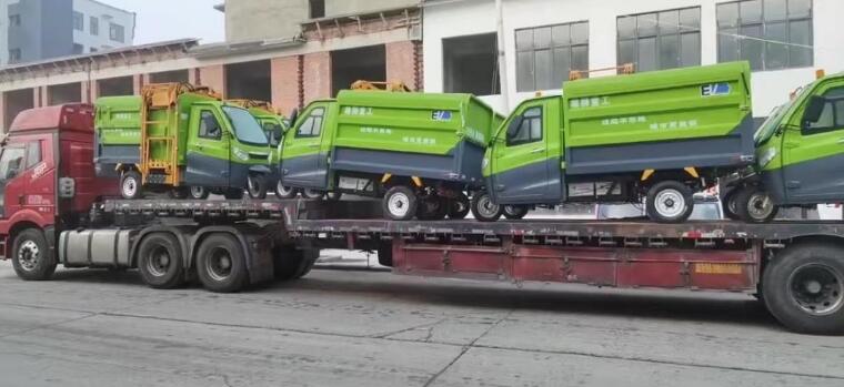 雄獅重工環(huán)衛(wèi)車批量交付信陽市淮濱縣，助力打好攻堅(jiān)戰(zhàn)